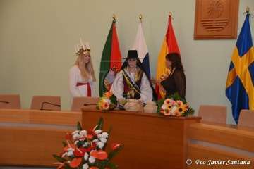 Miles de personas celebran el día de Santa Lucía en Las Tirajanas (Foto Francisco Javier Santana)